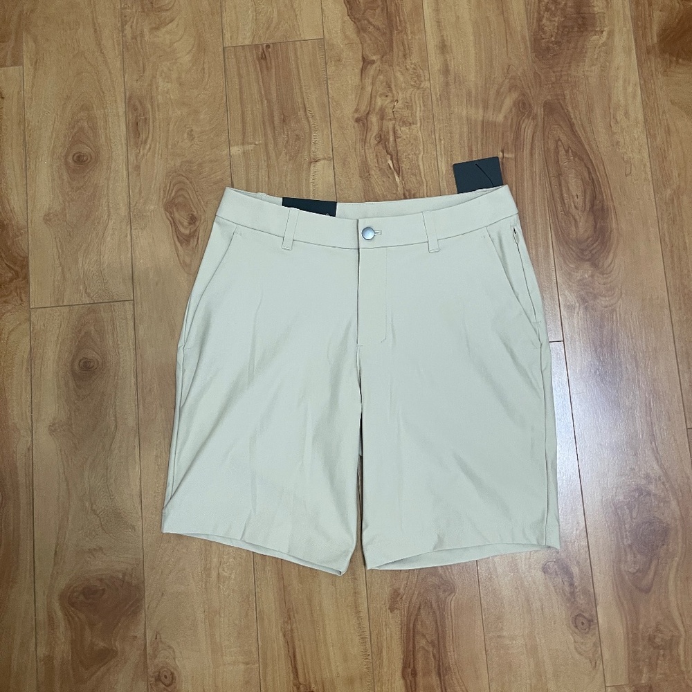 Lululemon Men ABC Classic Fit 9"L Short 30" W Beige New with Tag